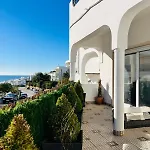 Brisamarvilas Sea View, 5 Min Walk To Town & Beach